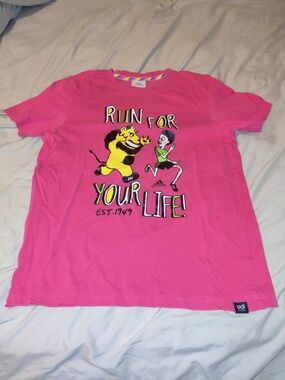 RARE Vintage Adidas x Jeremy Scott Pink Lion Chasing Guy Graphic Tee VGC Size S